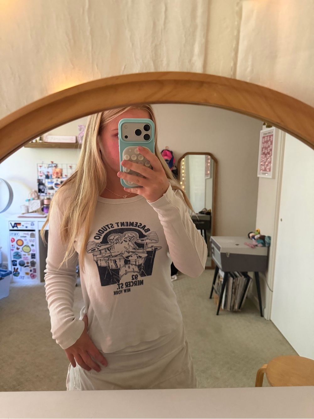 brandy melville graphic long sleeve